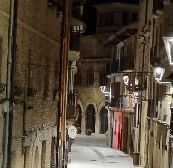 پانسیون Hostal La Rúa