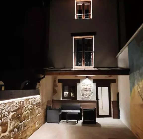 پانسیون Hostal La Rúa