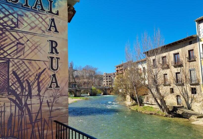 پانسیون Hostal La Rúa