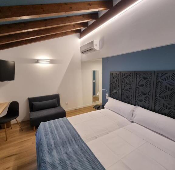 پانسیون Hostal La Rúa