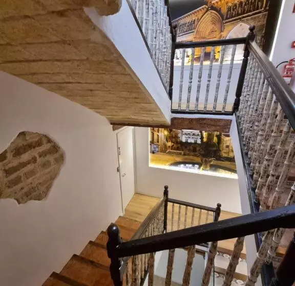 پانسیون Hostal La Rúa