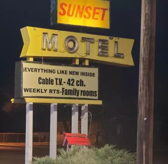 Sunset Motel