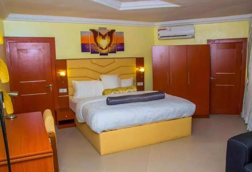 هتل Continent   Akure