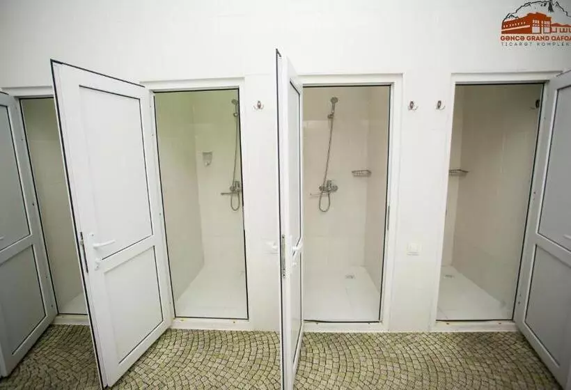 هتل Grand Qafqaz Hostel