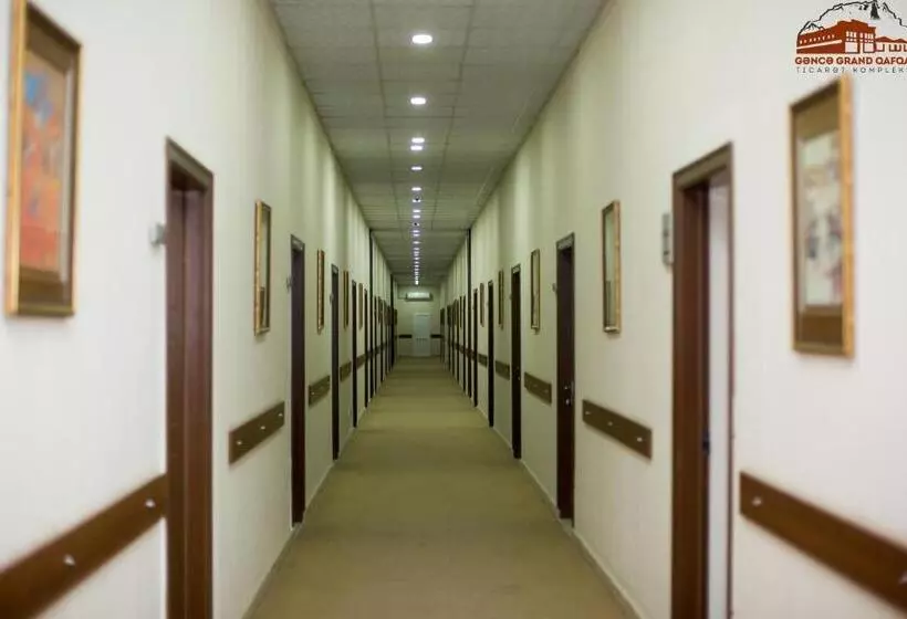 هتل Grand Qafqaz Hostel