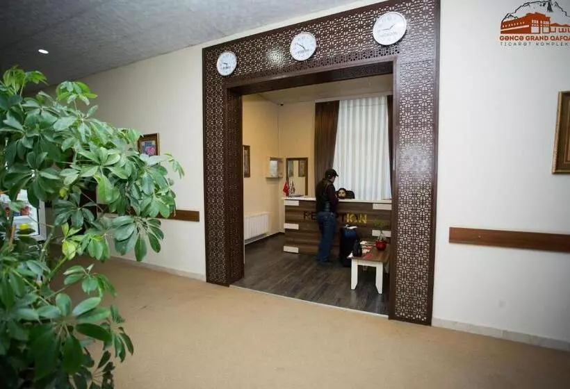 هتل Grand Qafqaz Hostel