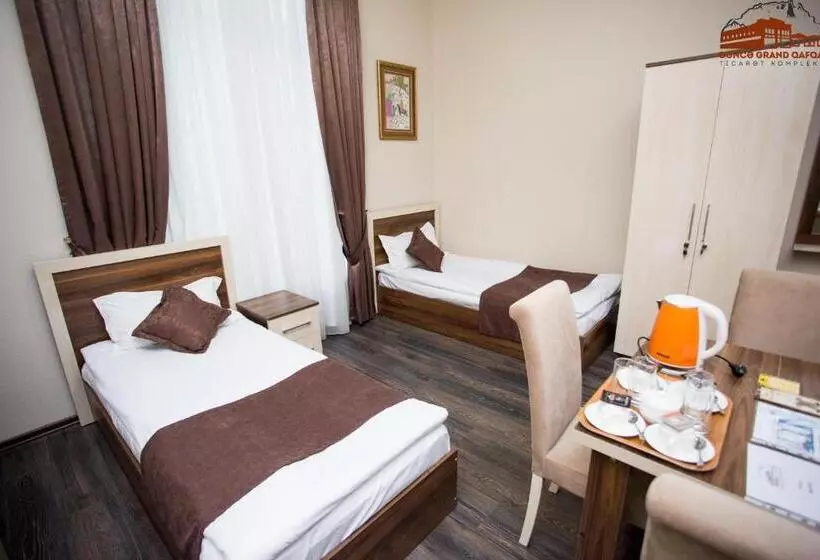 هتل Grand Qafqaz Hostel