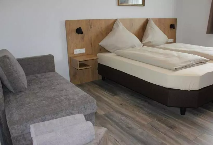 ホテル Mesnerwirt