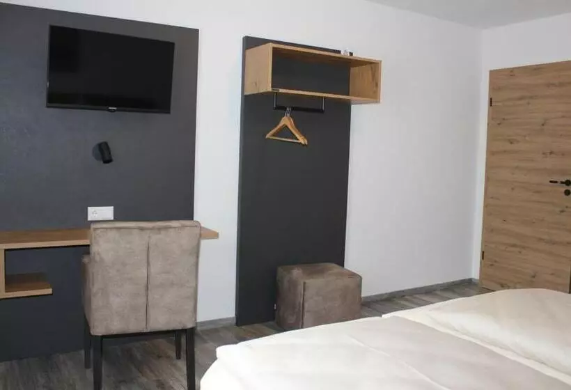 ホテル Mesnerwirt