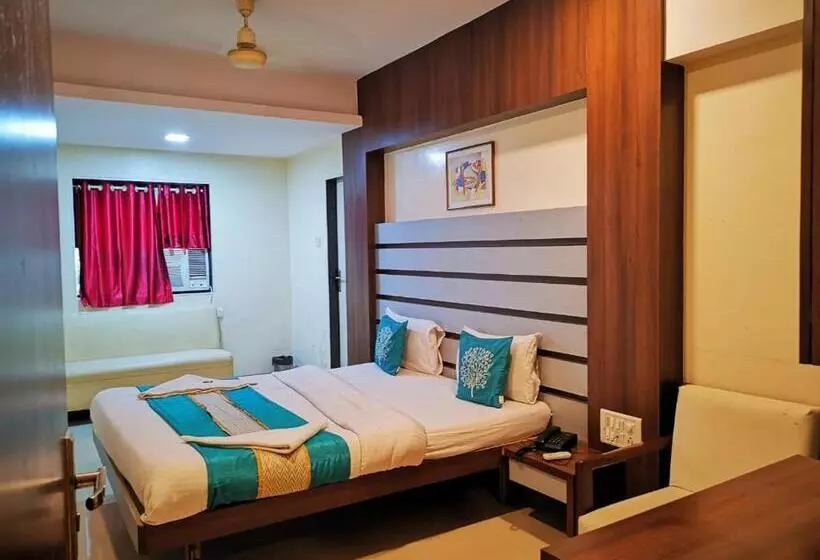 Hotelli Sai Sharan Stay Inn  Near Midc Turbhe, Navi Mumbai