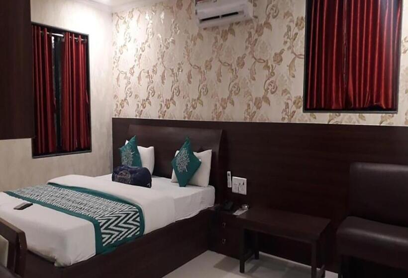 هتل Sai Sharan Stay Inn Near Midc Turbhe, Navi Mumbai
