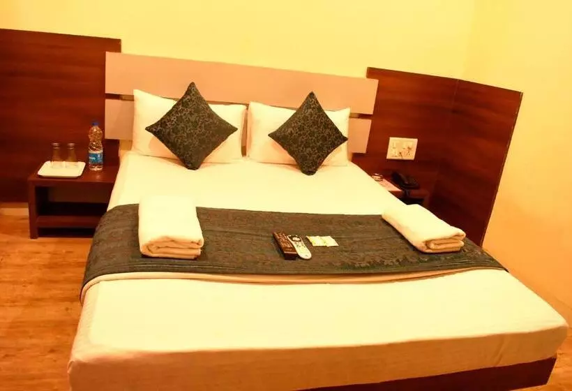 Hotelli Sai Sharan Stay Inn  Near Midc Turbhe, Navi Mumbai