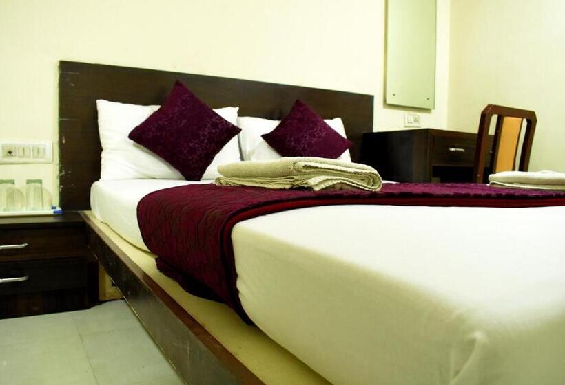 هتل Sai Sharan Stay Inn Near Midc Turbhe, Navi Mumbai