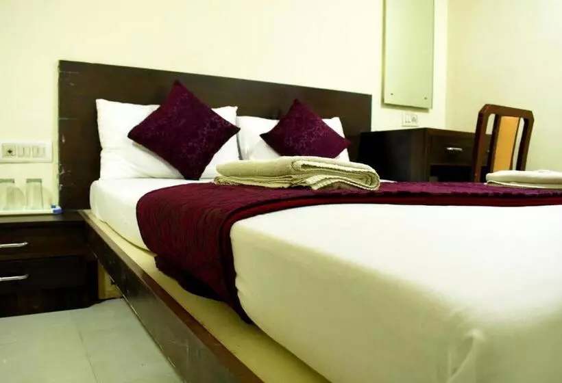 Hotelli Sai Sharan Stay Inn  Near Midc Turbhe, Navi Mumbai
