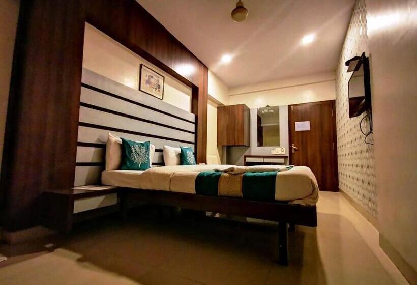 هتل Sai Sharan Stay Inn Near Midc Turbhe, Navi Mumbai