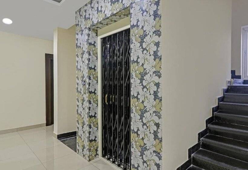 ホテル Treebo Trip Airport Pride Inn