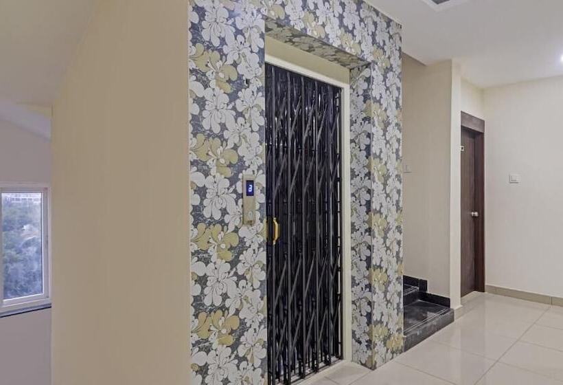 ホテル Treebo Trip Airport Pride Inn