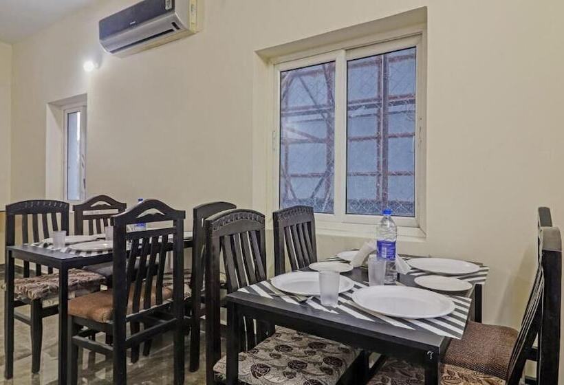 ホテル Treebo Trip Airport Pride Inn