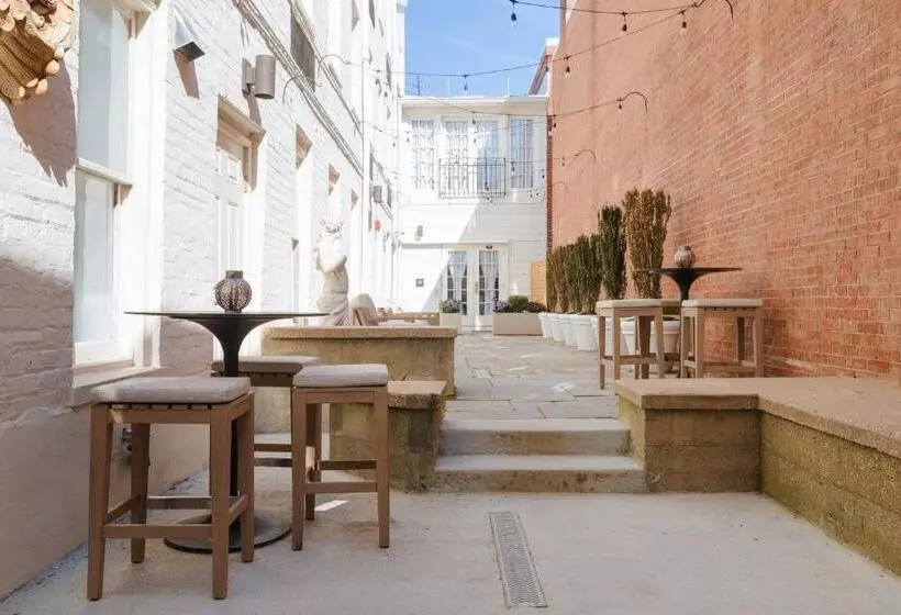 The King Street House By Kasa