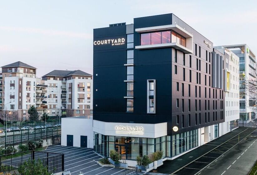 هتل Courtyard By Marriott Paris Creteil