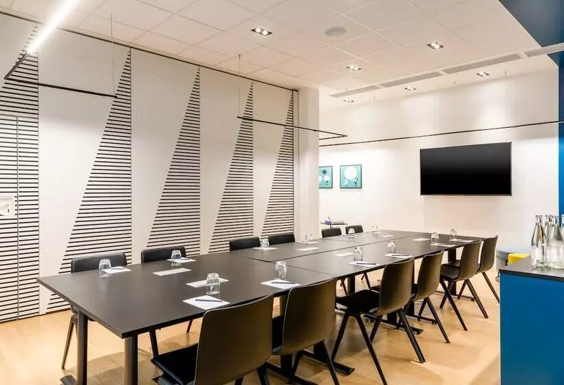 Hotelli Courtyard By Marriott Paris Creteil