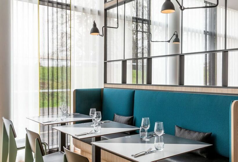 هتل Courtyard By Marriott Paris Creteil