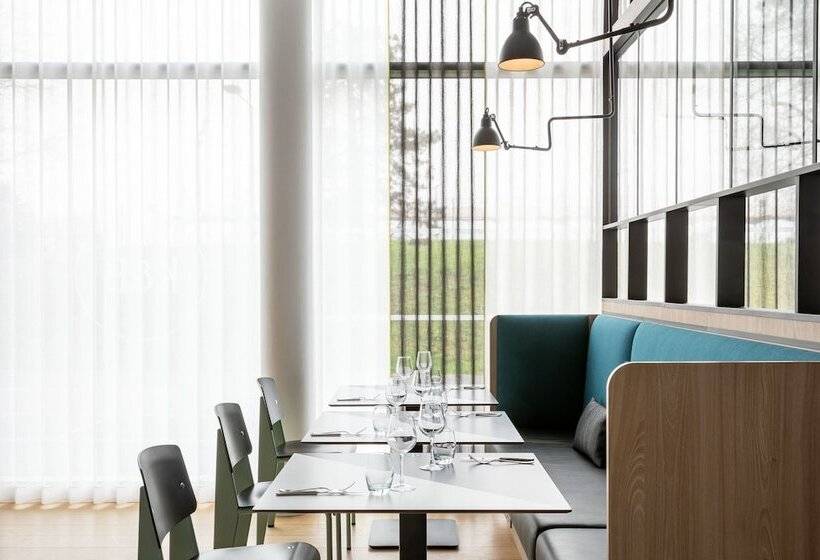 هتل Courtyard By Marriott Paris Creteil