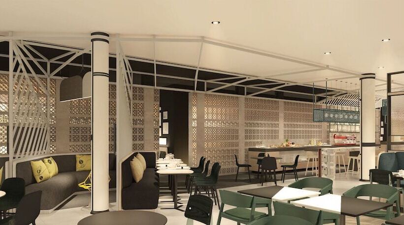 هتل Courtyard By Marriott Paris Creteil