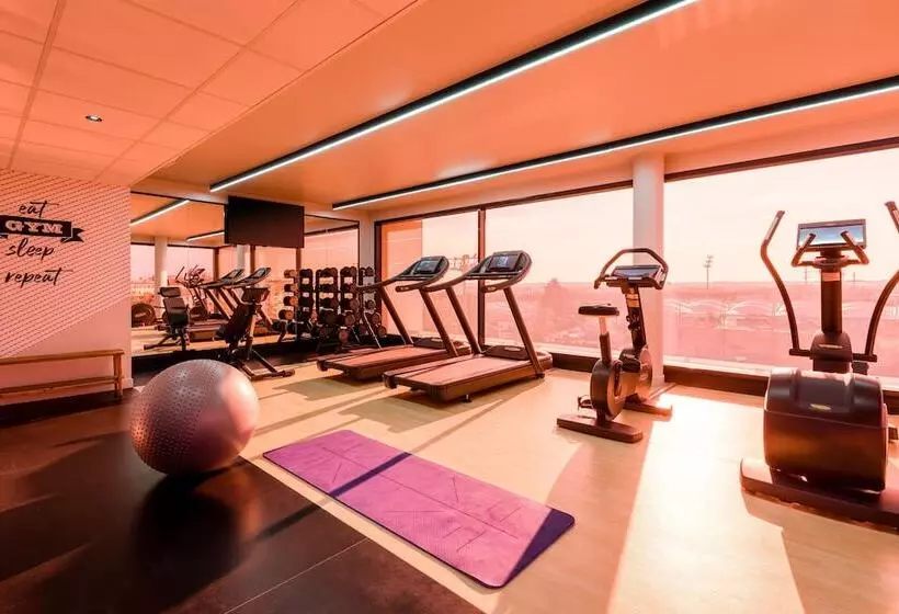 Hotelli Courtyard By Marriott Paris Creteil