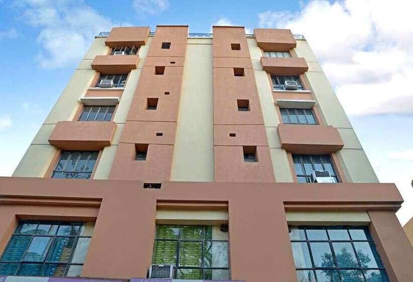 בית מלון כפרי Goroomgo Space Town Kolkata