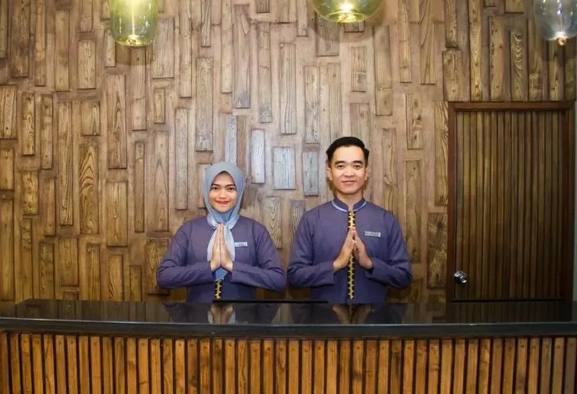 هتل Grand Kutilang
