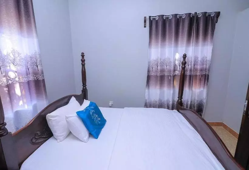 هتل Jinja Grand