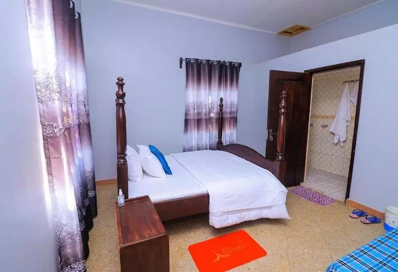 هتل Jinja Grand