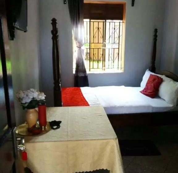 هتل Jinja Grand