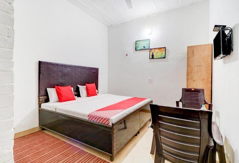 호텔 Oyo 78163 Savera