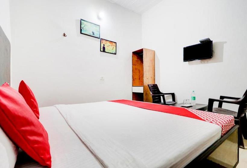 호텔 Oyo 78163 Savera