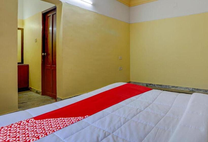 בית מלון כפרי Oyo 79046 Zco Residency