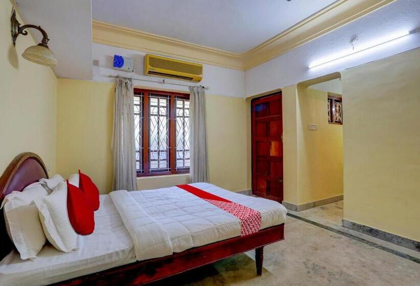 בית מלון כפרי Oyo 79046 Zco Residency