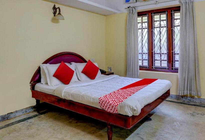 בית מלון כפרי Oyo 79046 Zco Residency