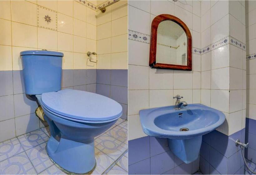 בית מלון כפרי Oyo 79046 Zco Residency