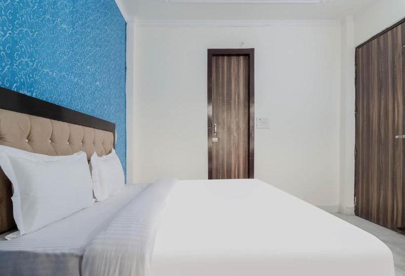 Hotel Collection O 79212 Dwarka Royal Inn