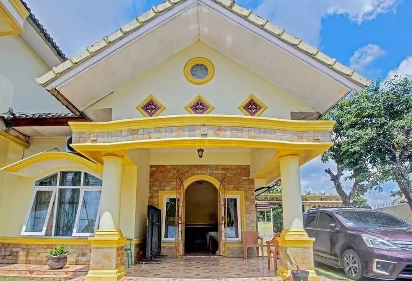 ホテル Oyo 90307 Fj Alfaeyza Kost