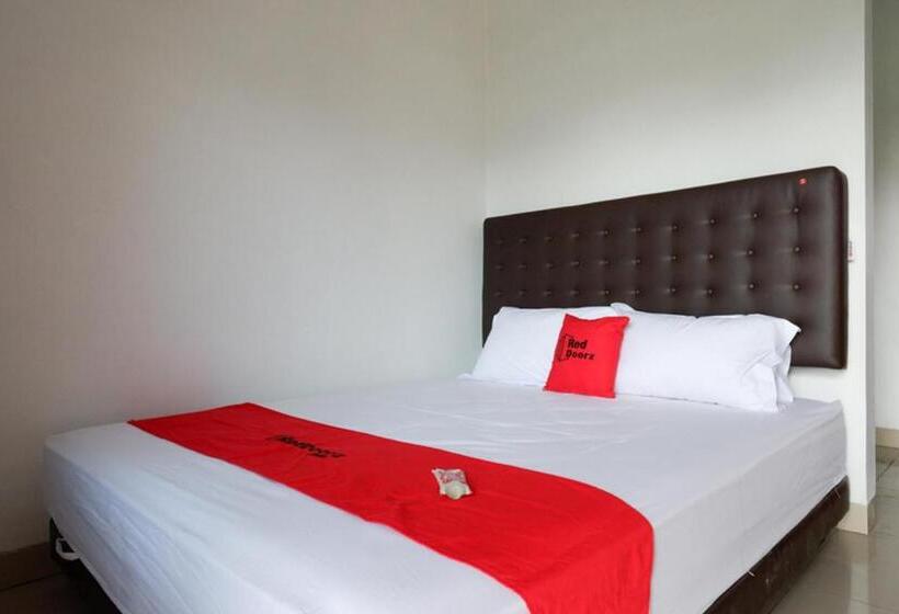 Hotel Reddoorz Syariah Near Ums Solo