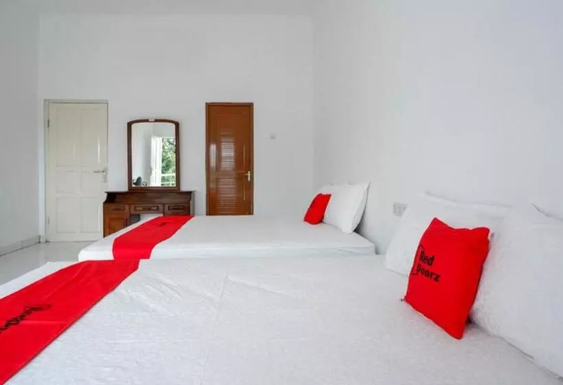 Hotelli Reddoorz Syariah Near Ums Solo