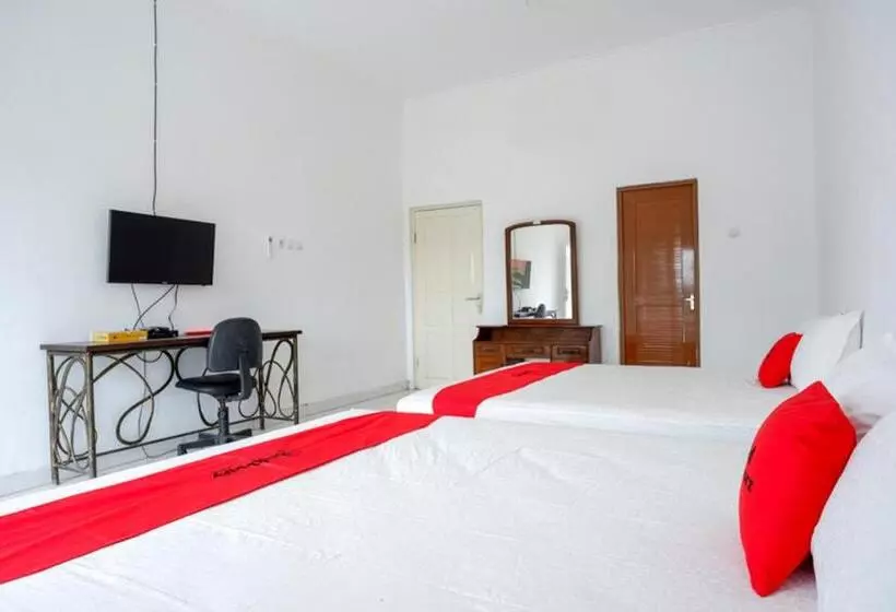 Hotelli Reddoorz Syariah Near Ums Solo