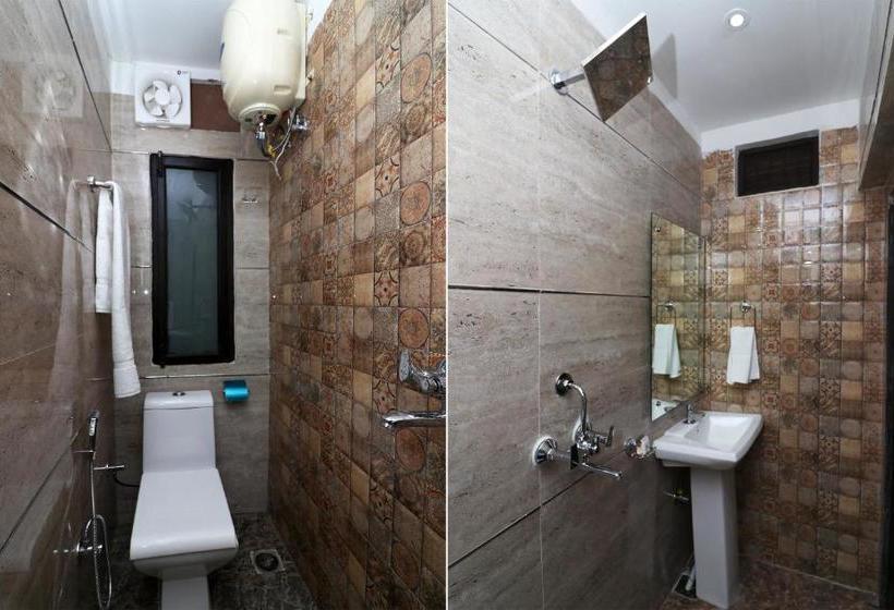 هتل Spot On 78761 Sunview Guest House