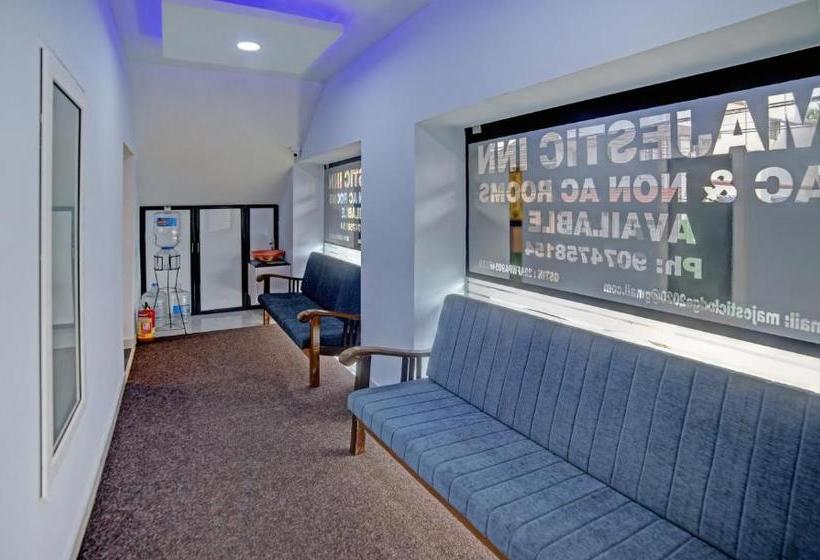 ホテル Treebo Trip Majestic Inn Thampanoor