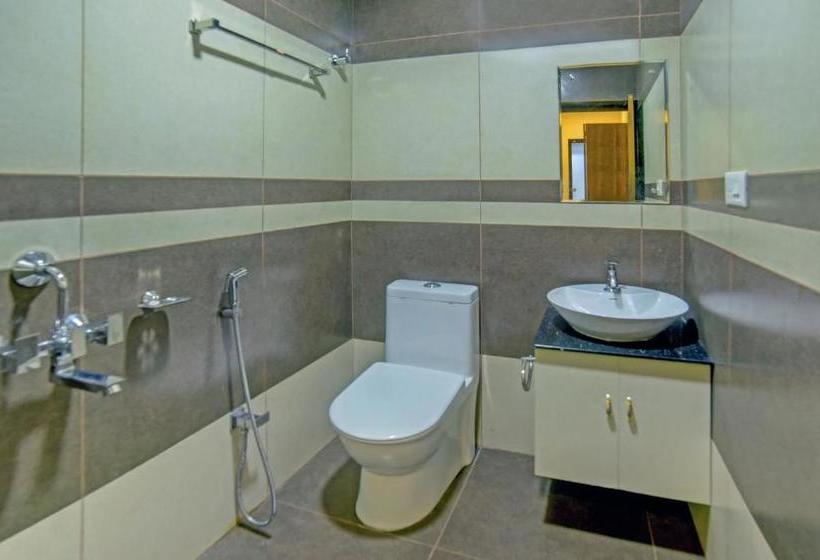 ホテル Treebo Trip Majestic Inn Thampanoor