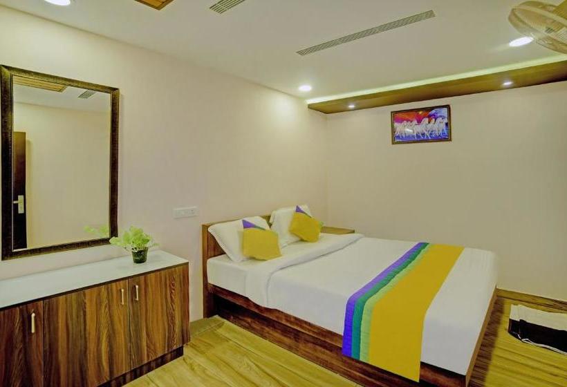 ホテル Treebo Trip Majestic Inn Thampanoor