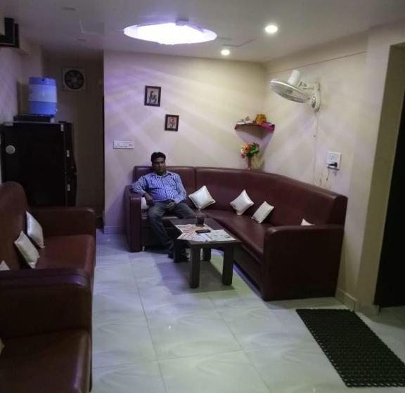 فندق Vamoose Akshat Chindwara